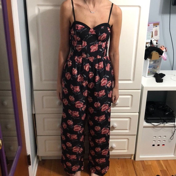 Band of Gypsies Floral Jumpsuit - Picture 3 of 8